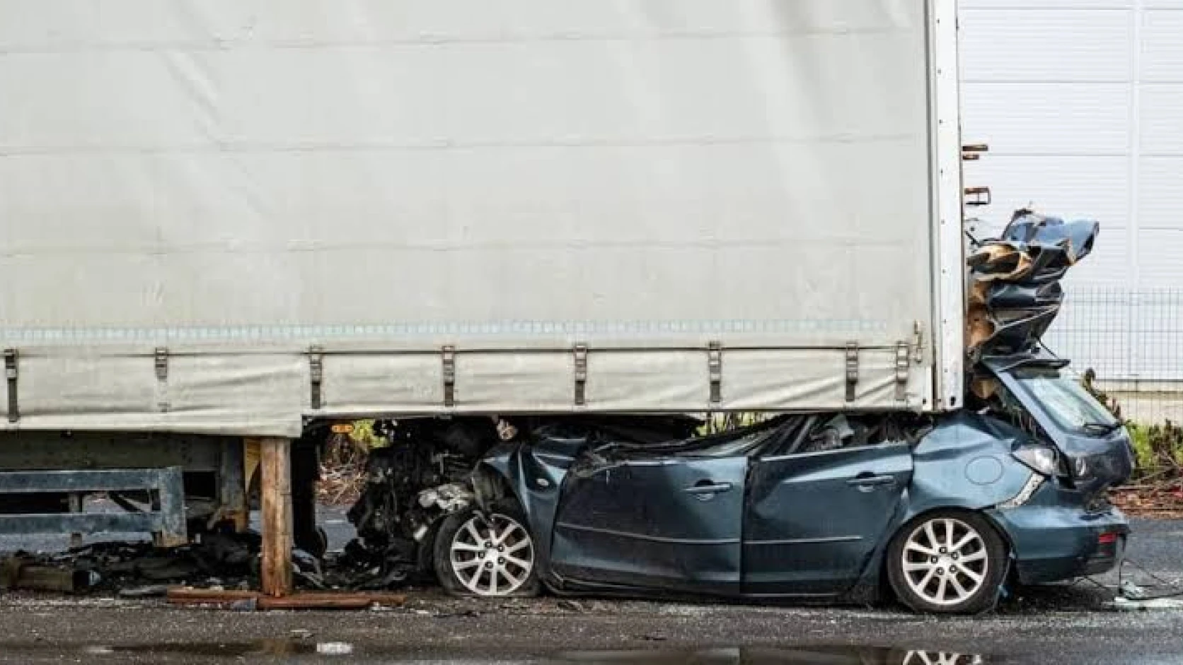 Houston Underride Truck Accident Attorney